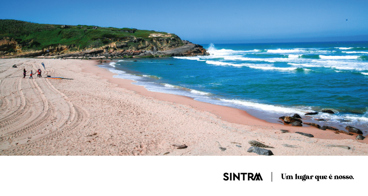 Património milenar em exposição fotográfica na Praia das Maçãs