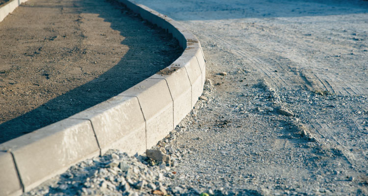 Requalificação dos acessos pedonais no Lg. da Igreja | Casal de Cambra