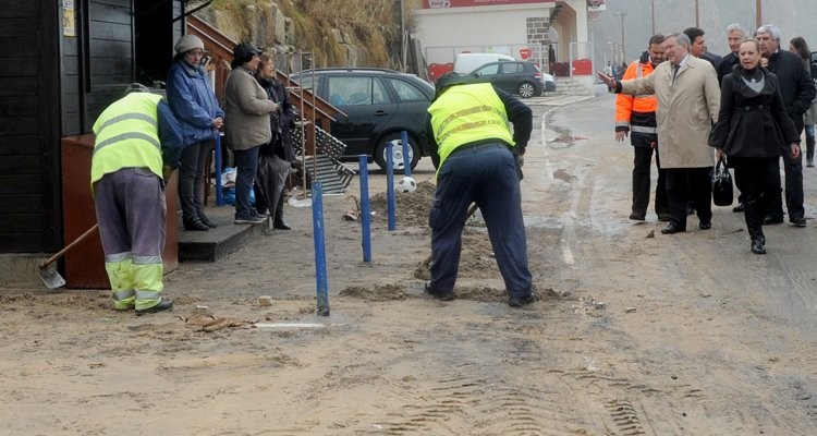 limpeza_praia_temporal4.jpg