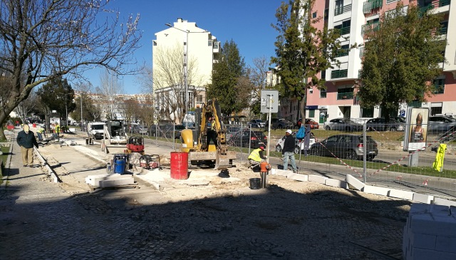 Ciclovia Av 25 Abril Massama 1